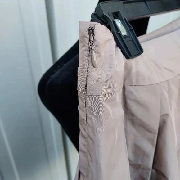 Ann Taylor Pleated Skirt Size 6 Beige - Picture 4 of 10